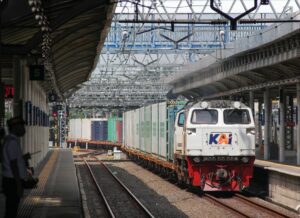 KAI Logistik Jaga Ketahanan Distribusi Nasional Selama Libur Akhir Pekan Kenaikan Yesus Kristus