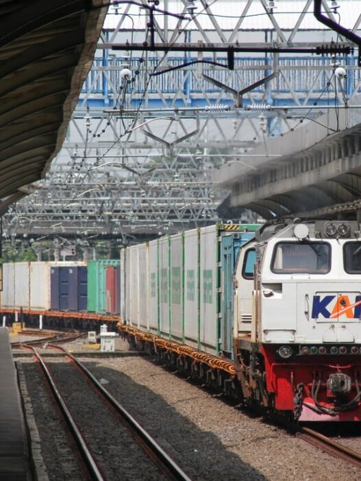 KAI Logistik Jaga Ketahanan Distribusi Nasional Selama Libur Akhir Pekan Kenaikan Yesus Kristus