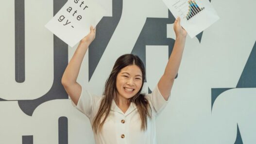 Ciri-Ciri Orang Sukses di Usia Muda, Ternyata Bukan Soal Flexing