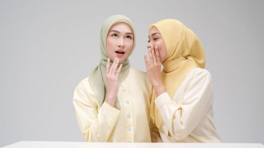 Mengusung Konsep Timeless Fashion, napocut Ungkap Rahasia Hijab Paris Tetap Tegak Paripurna Hingga 100x Cuci