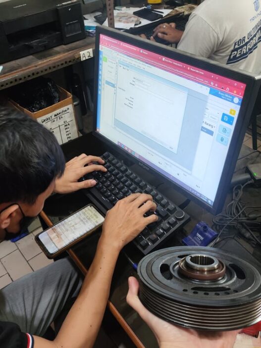Dari Toko Sparepart ke Precision Parts Sourcing: Transformasi Bisnis Otomotif di Era Digital