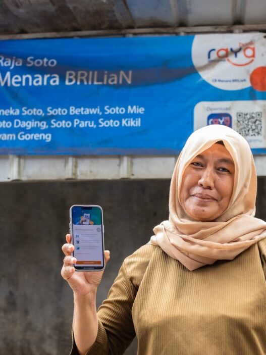 Fokus pada ESG, Bank Raya Optimalkan Pembiayaan Inklusif dan Efisiensi Energi Operasional