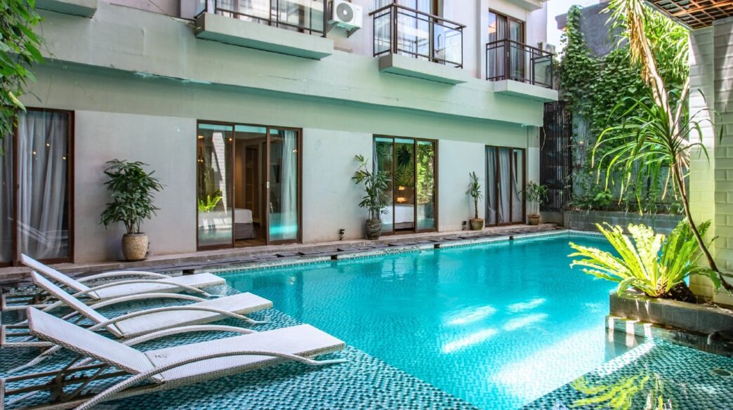 Seminyak vs Canggu: Mana yang Lebih Cocok untuk Liburanmu?