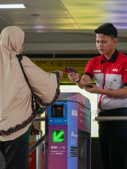 Pengguna LRT Jabodebek Tembus 139 Ribu Saat Long Weekend May Day, Jadi Tulang Punggung Mobilitas Liburan