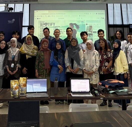 Telkom AI Center Bandung Hadirkan Workshop dan Mentoring AI untuk Bantu Kreator dan UMKM Bangun Content Engine