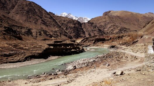 Perjanjian Perairan Indus: Kewajiban Asimetris, Konsesi yang Tidak Setara, dan Persenjataan Pakistan