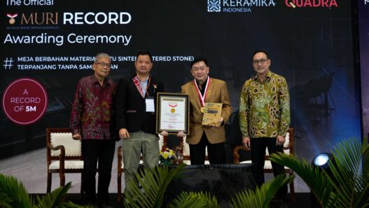 MENEGASKAN DOMINASI LOKAL, QUADRA DAN ROMAN HADIRKAN INOVASI MATERIAL BERSTANDAR GLOBAL