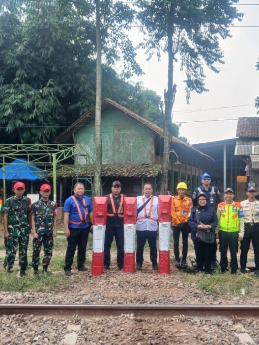 KAI Daop 1 Jakarta Tutup Perlintasan Sebidang Liar di Tangerang, Perkuat Upaya Peningkatan Keselamatan Perjalanan Kereta Api