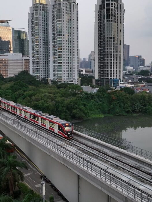 Warga Bekasi dan Cibubur Bisa Manfaatkan LRT Jabodebek untuk Akses ke Jakarta Fair 2026