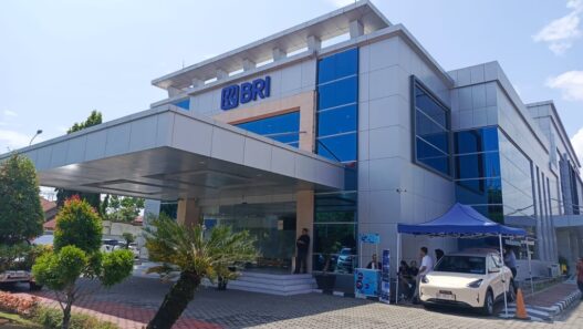 Hari Terakhir! BRI Finance Hadirkan Promo Bunga 0% di Pameran Otomotif di Sumatera Barat