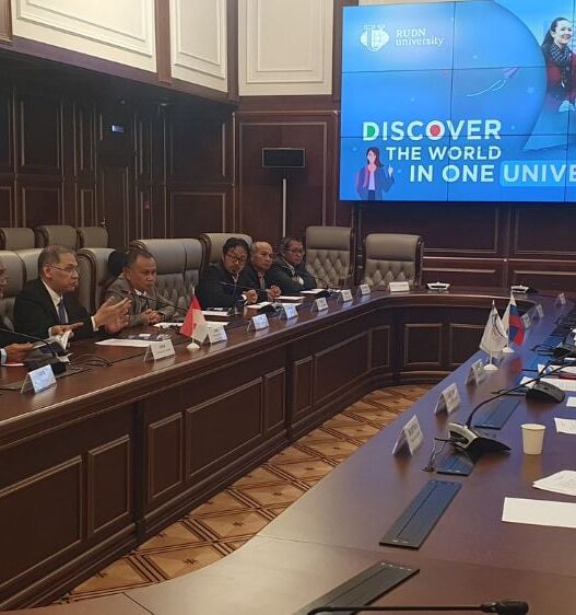 UGM Perkuat Kolaborasi dengan Positive Technologies melalui Kunjungan ke Moskow dan KazanForum