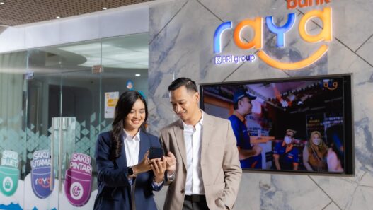 Bank Raya Hadir sebagai Official Partner P-Land: K-pop Art Market Vol.5, Dorong Literasi dan Inklusi Keuangan Digital